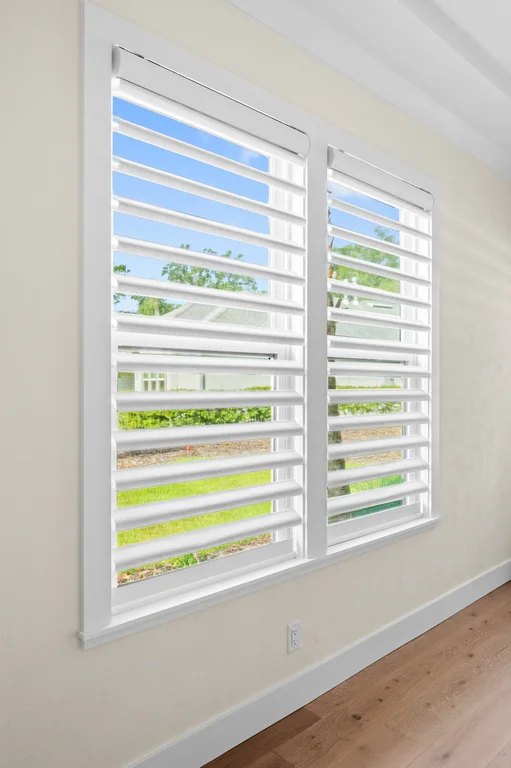 Oakmont — motorized Hunter Douglas Pirouette sheer shades